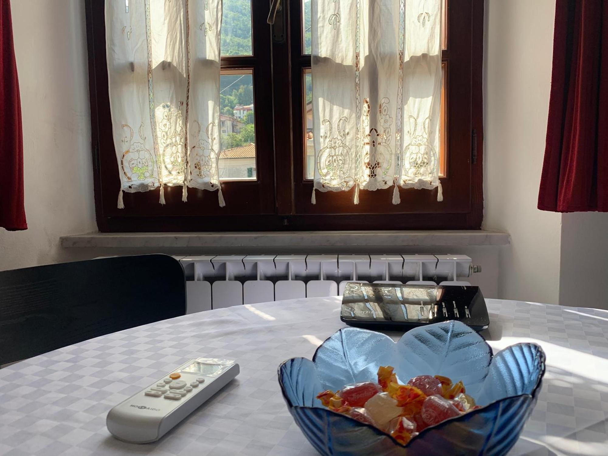 A Casa Di Atti Apartment Biassa Luaran gambar